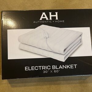 White Electric Blanket New in a box